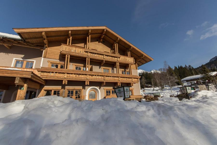 Alpengasthof Almrose Im Heutal ウンケン エクステリア 写真